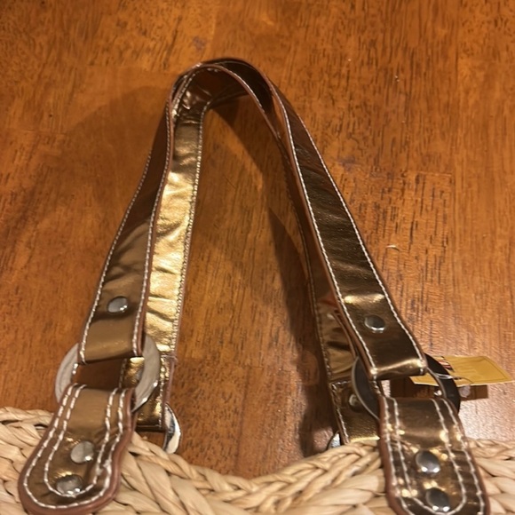 NWT Straw Bag with Belt - Picture 6 of 6